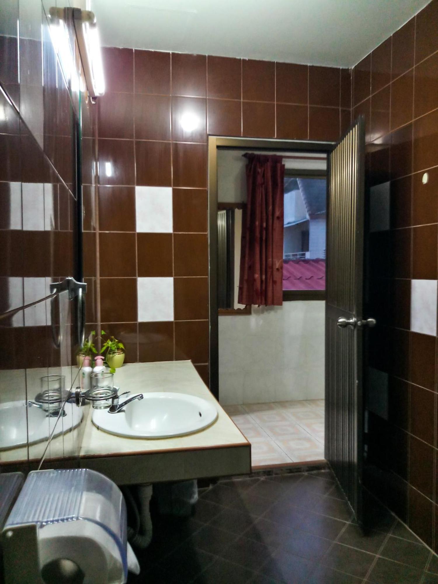 Kata Lina Guesthouse Экстерьер фото